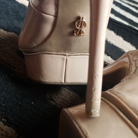 Heel - Picture 4 of 6